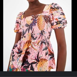 EUC! FARM RIO pineapple smocked eyelet top! Size S